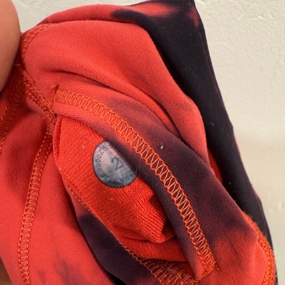 Lululemon Align Tie-Dye Bike Shorts – Red & Black, Size 2 - Picture 6 of 10